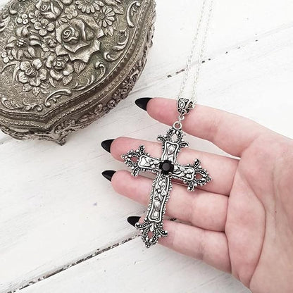 Detaillierte Kreuz Goth Halskette